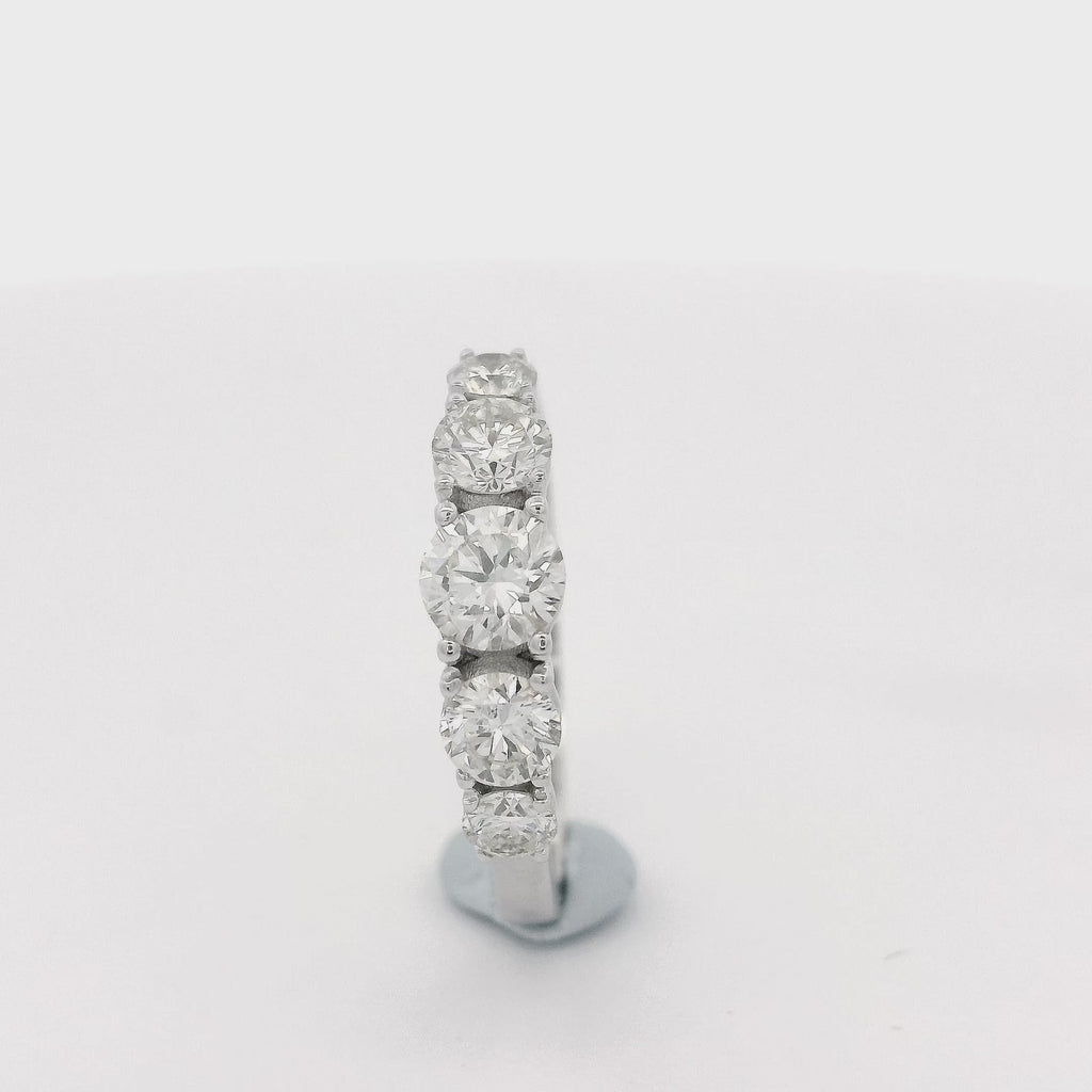 Elegant Diamond Engagement Ring