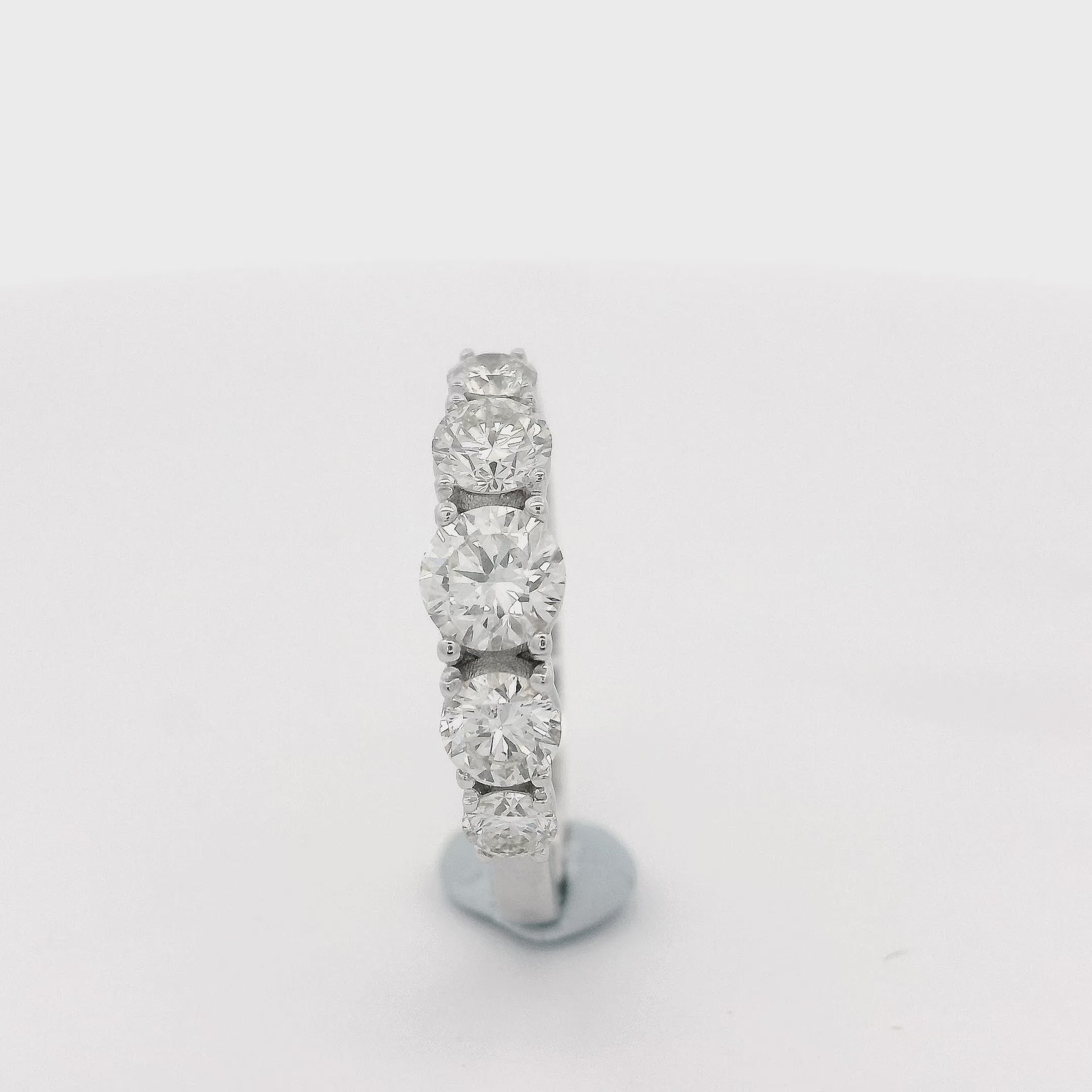 Elegant Diamond Engagement Ring