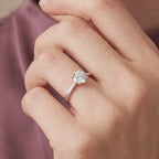 Platinum Solitaire Ring with Round Brilliant Diamond